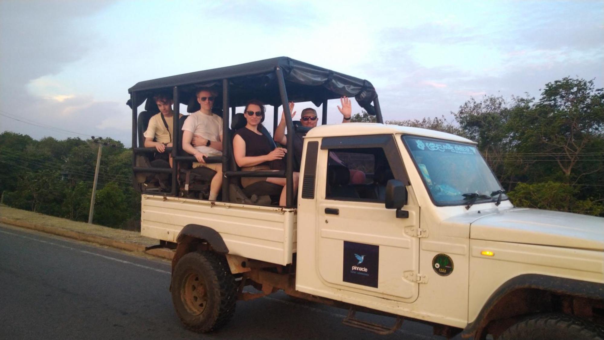 Udawalawa Safari Resort 우다왈라웨 외부 사진
