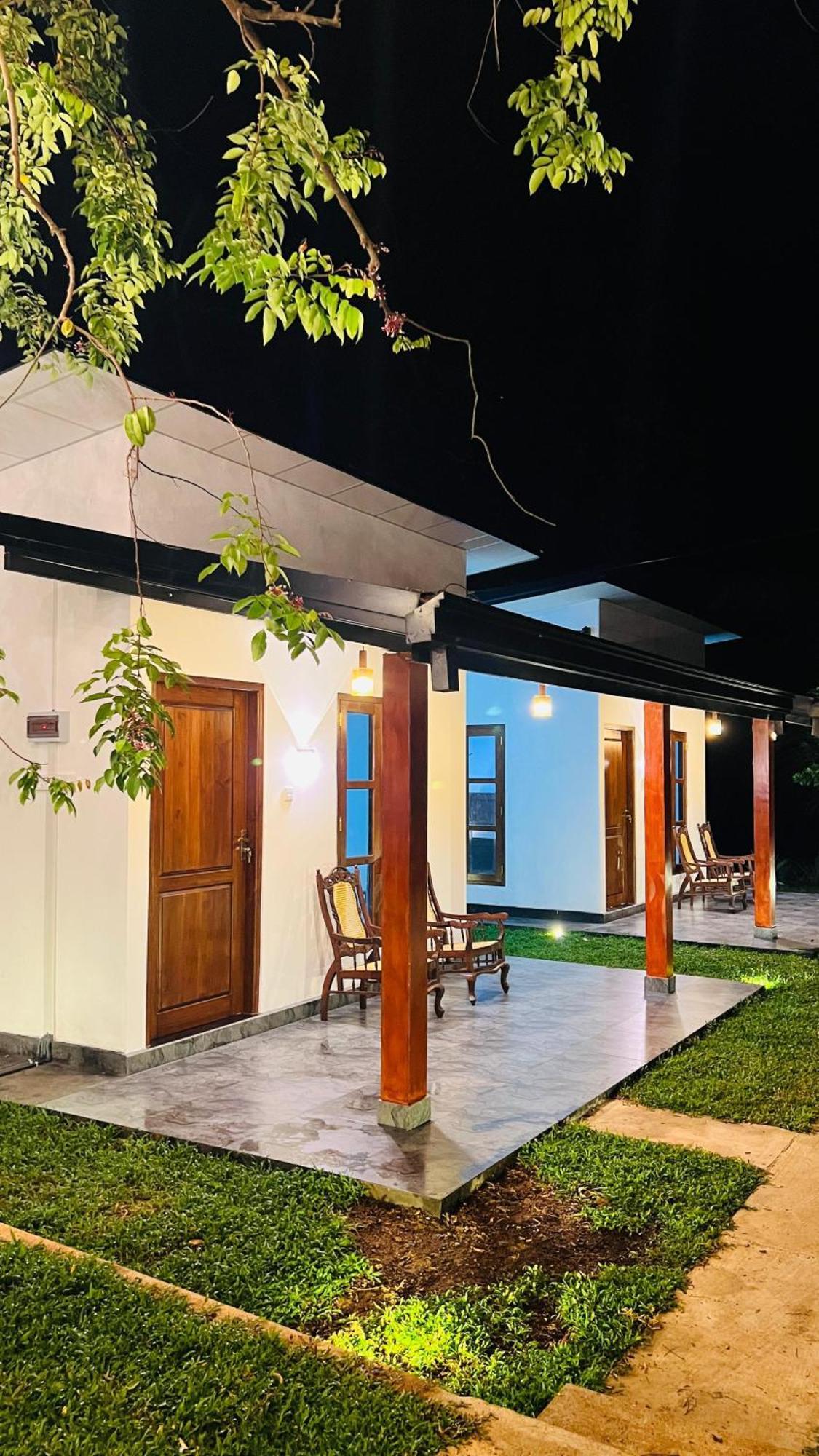 Udawalawa Safari Resort 우다왈라웨 외부 사진