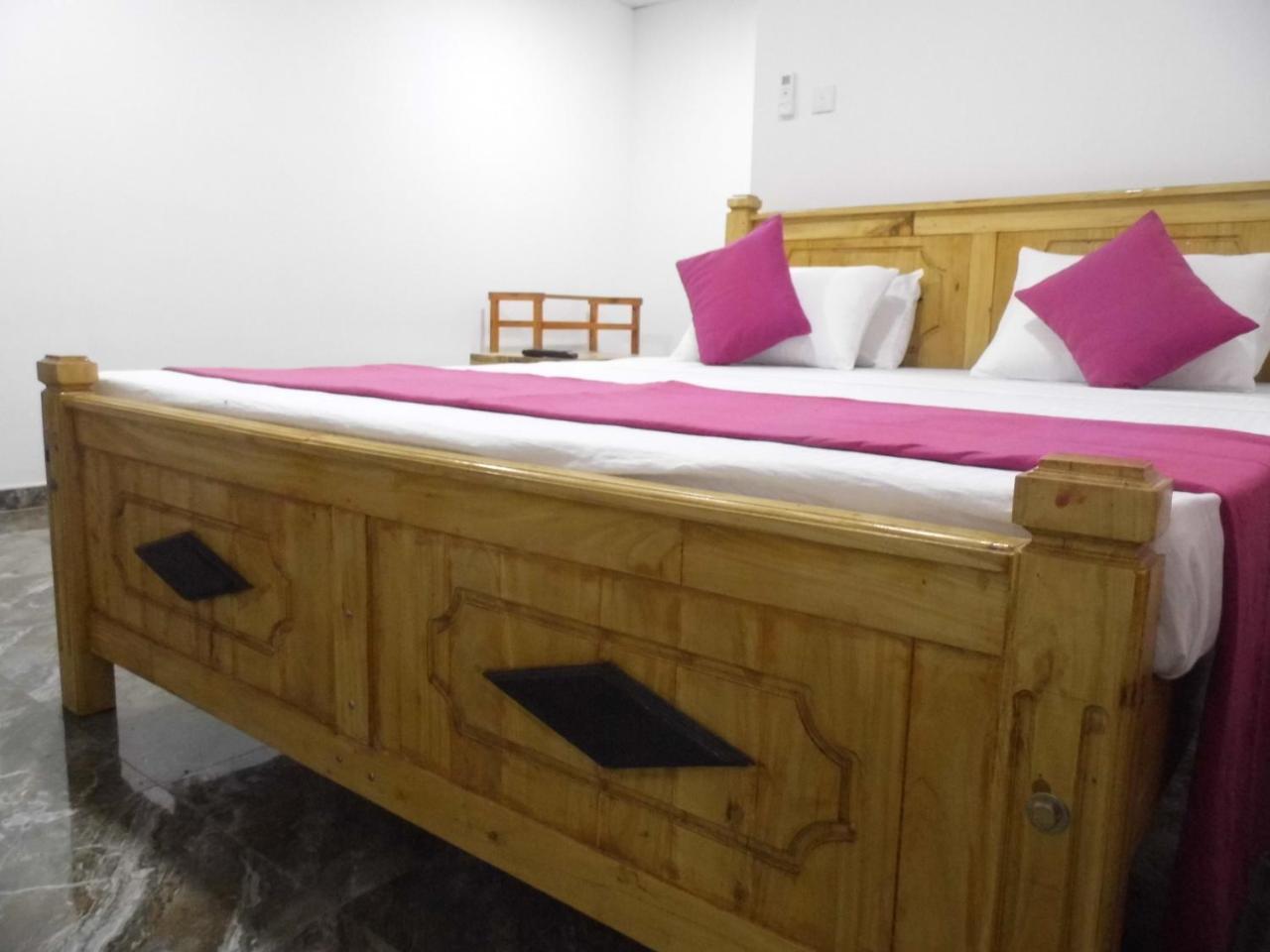 Udawalawa Safari Resort 우다왈라웨 외부 사진