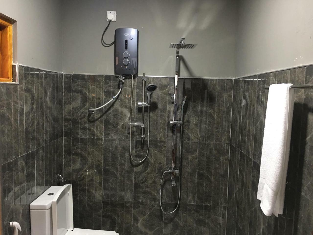 Udawalawa Safari Resort 우다왈라웨 외부 사진
